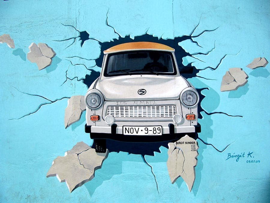 Art on the Berlin Wall - Test The Rest