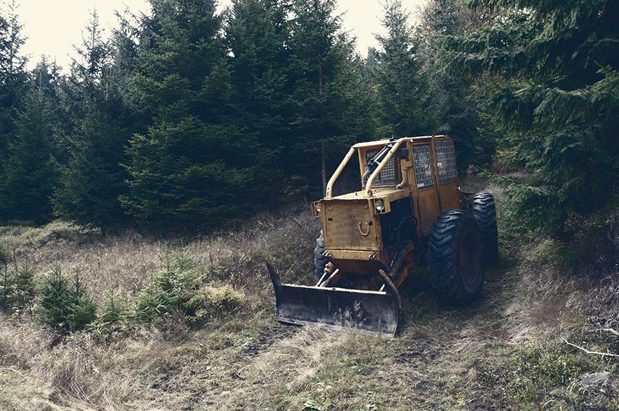Berlin Wall Escapes - Using A Bulldozer