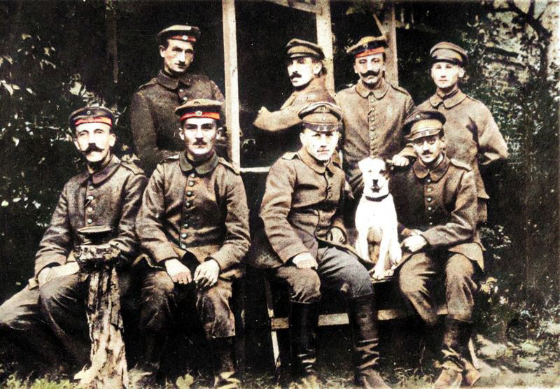 Adolf Hitler (L) with his unit in the First World War