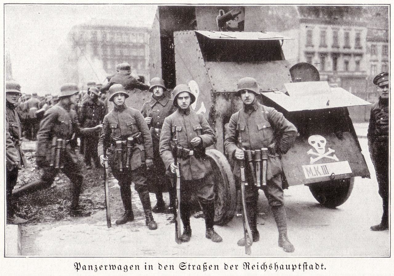 Right wing paramilitary fighters (Freikorps) in Berlin (1919)