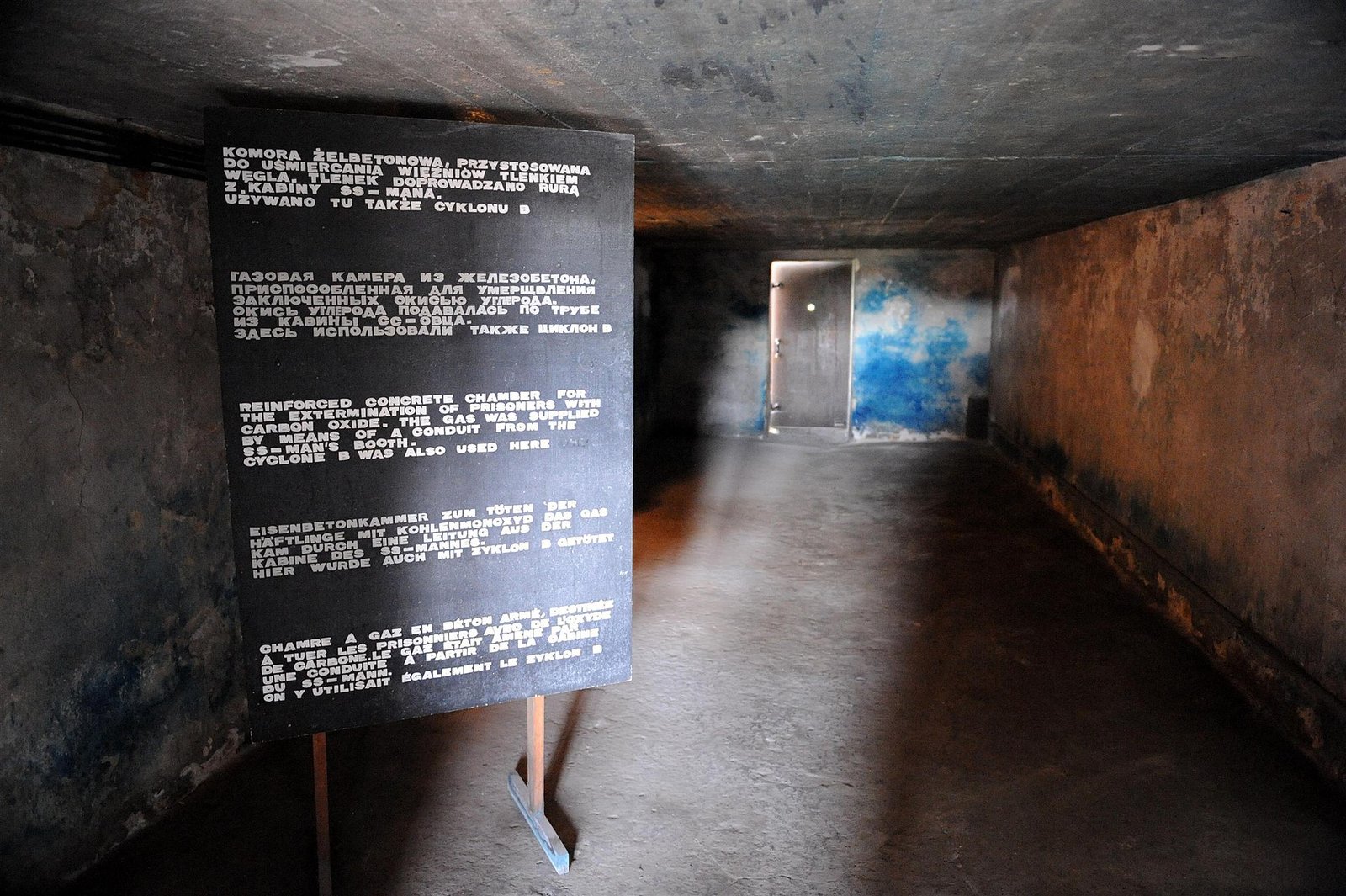 Residue of Prussia Blue in the gas chamber of the Majdanek Death Camp
