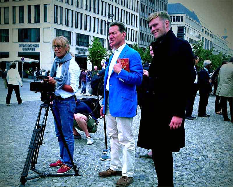 Berlin Experiences - Private Guided Tour of Berlin with Matt (BBC team)