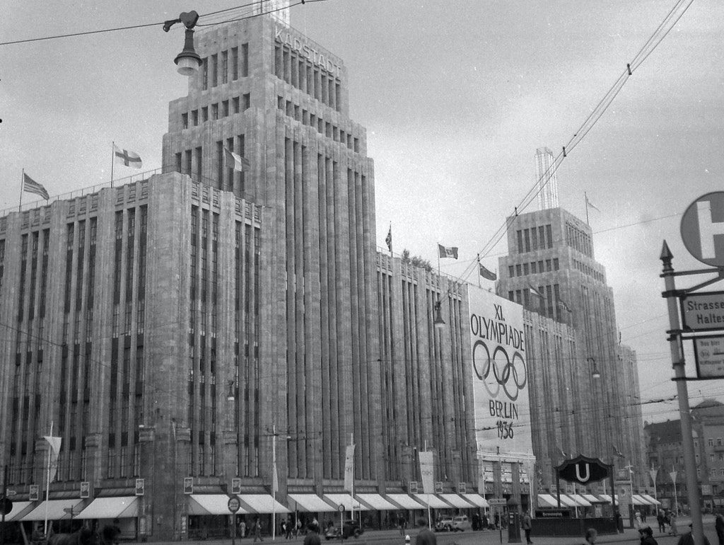 The Karstadt department store during the Olympic Games in Berlin, 1936
