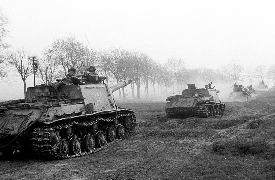 Soviet Tanks at Seelow Heights