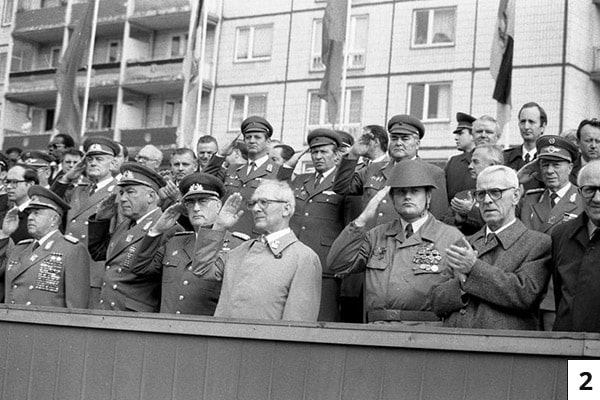 Berlin, 25. Jahrestag zur Errichtung der Mauer/Bundesarchiv, Bild 183-1986-0813-054 / Mittelstädt, Rainer / CC-BY-SA 3.0