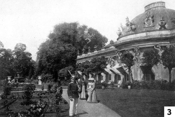Schloss Sanssouci in 1895/Public Domain