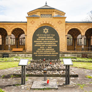 Weissensee Jewish Cemetery - Entrance
