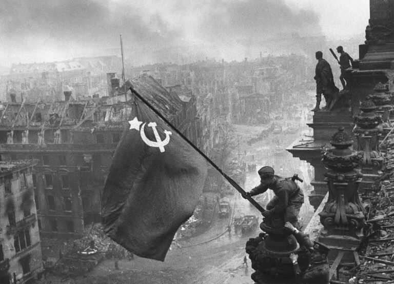 Soviet flag on the Reichstag - 1945