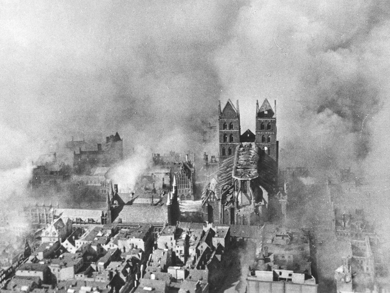 The result of the Royal Air Force's bombing of Lübeck in 1942 - Public Domain