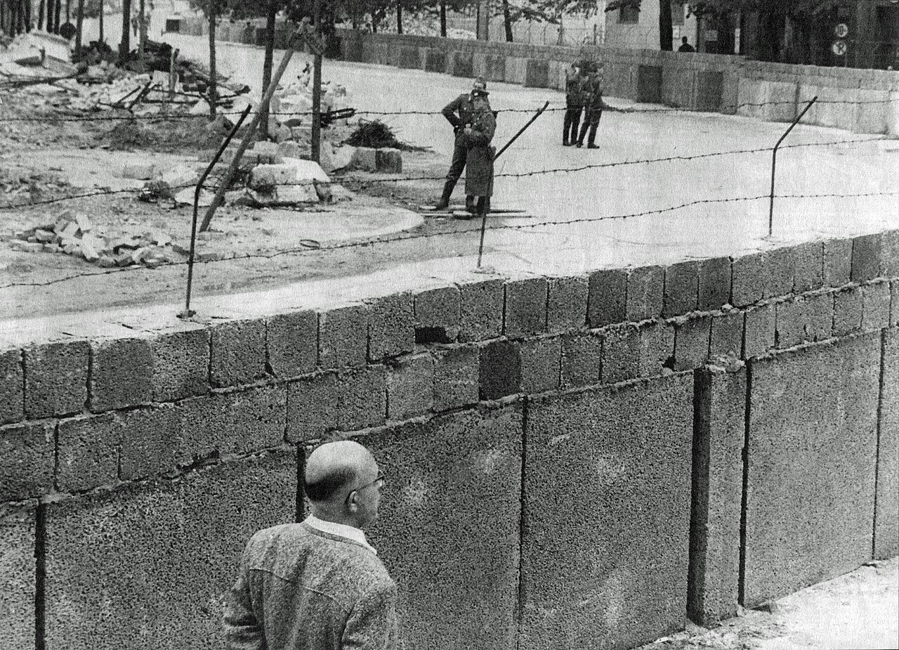 The construction of the first actual Berlin Wall in August 1961 - Public Domain