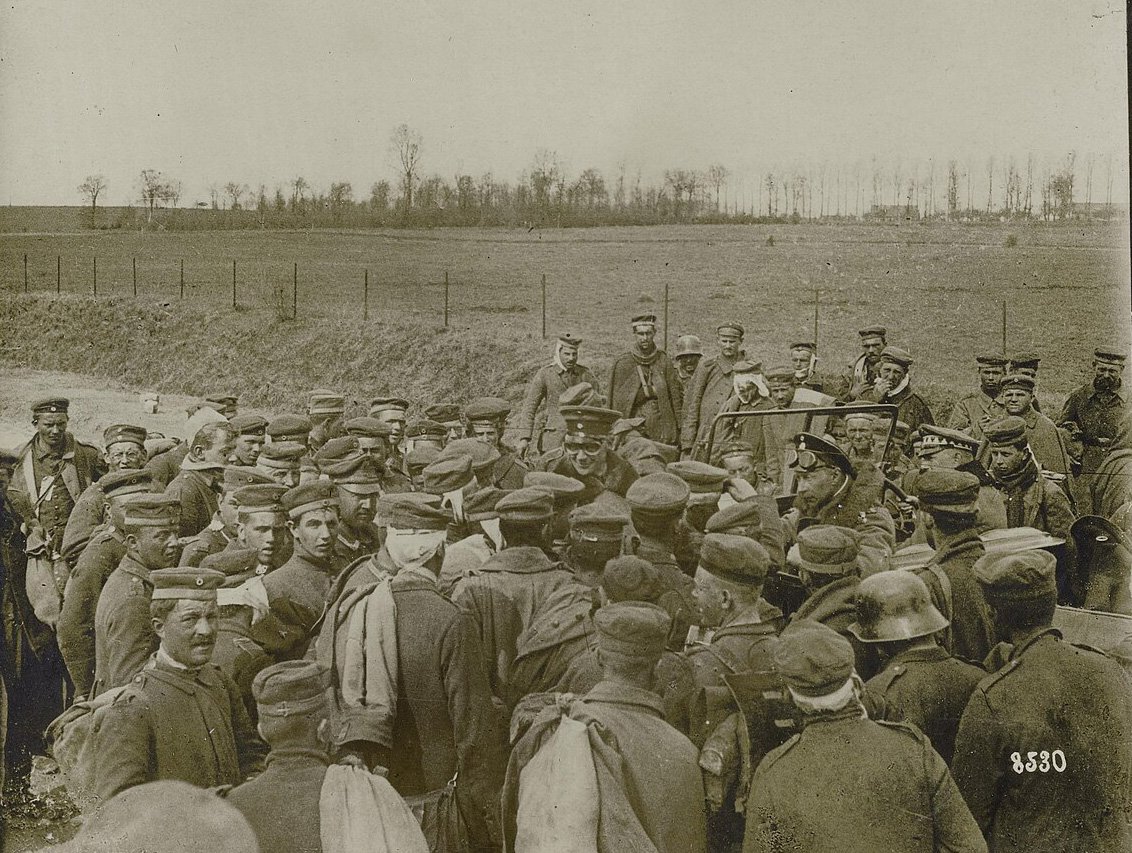 Crown Prince Wilhelm travels to visit wounded German soldiers on his birthday during the First World War - Public Domain