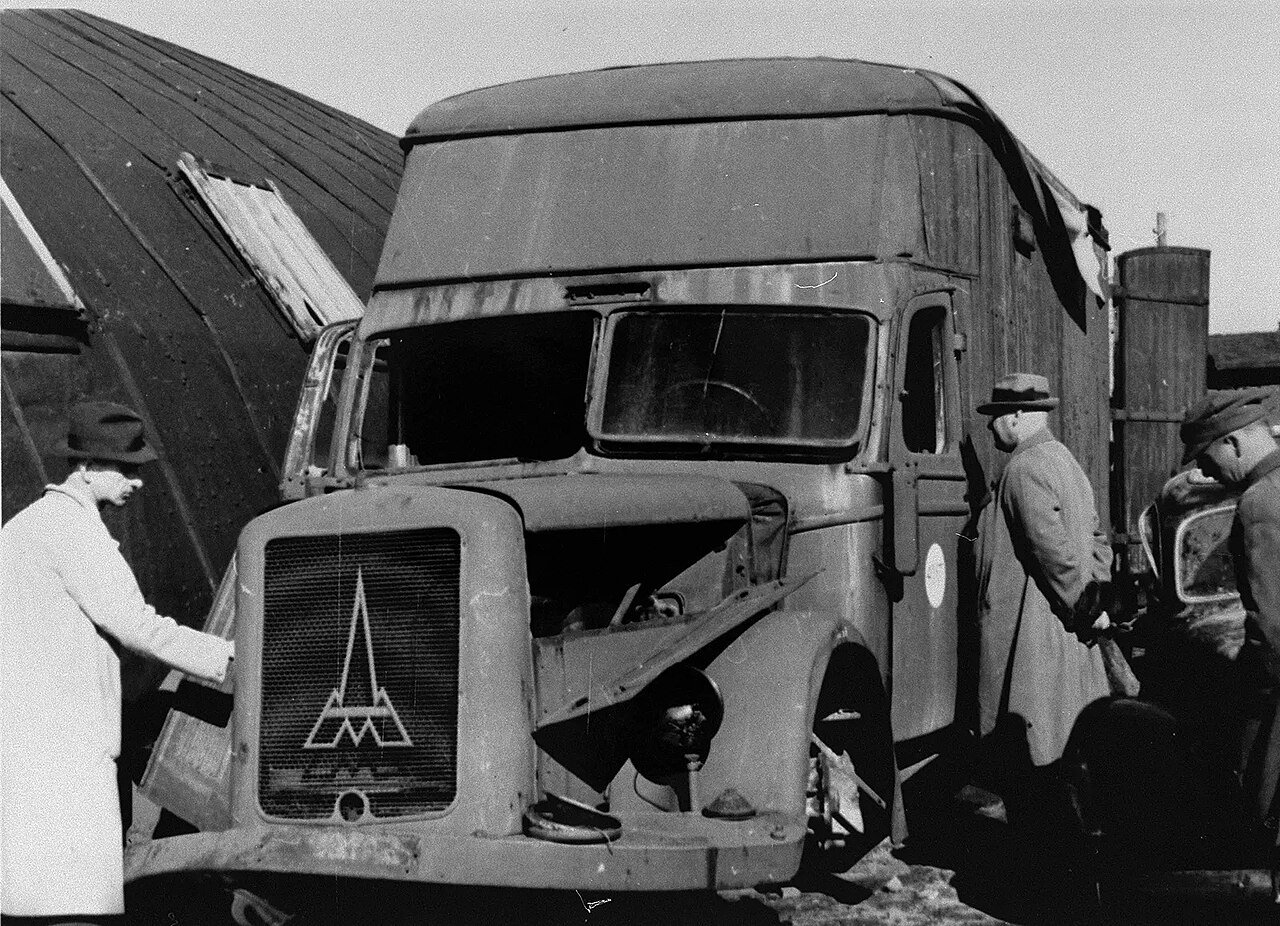 A Magirus-Deutz gas van found in Koło (Kolo), Poland, not far from the Chełmno (Kulmhof) extermination camp (1945) - Public Domain