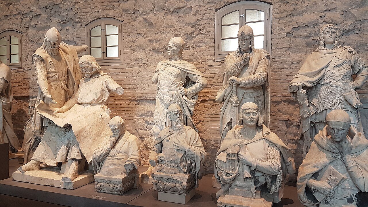 Statues from Berlin's former Siegessallee exhibited in the Spandau Citadel - Dirk1981