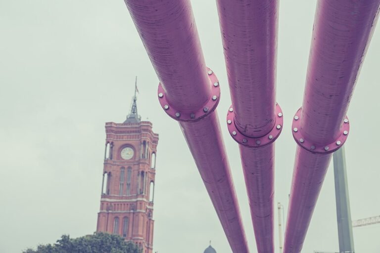 Pink pipes in Berlin - Public Domain