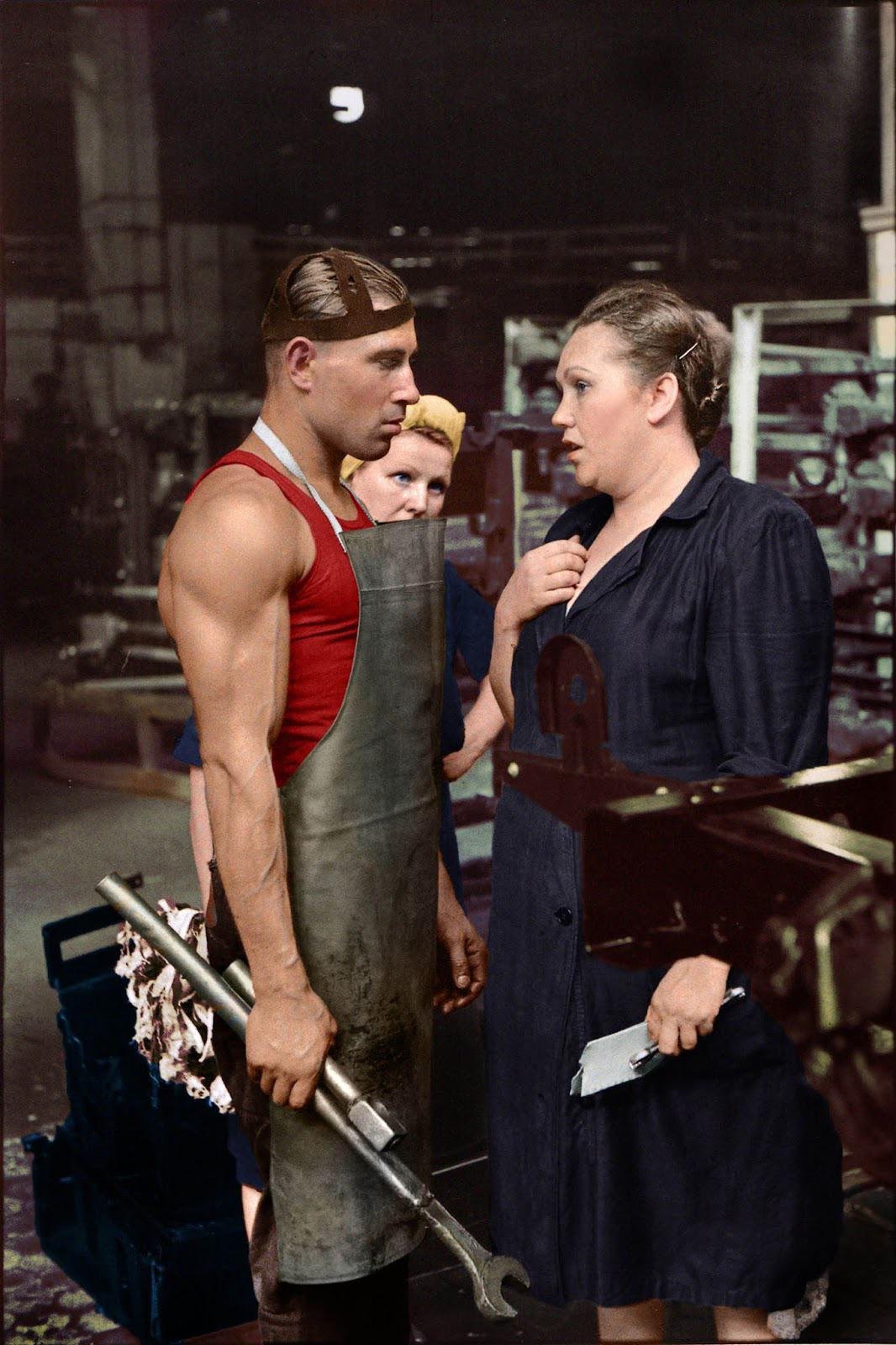 A Soviet worker and female supervisor, Moscow, 1954. (Colorized by: Klimbim).